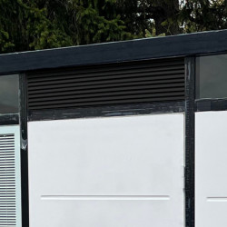 Griglia di ventilazione con telaio nero per ufficio da giardino Everbox